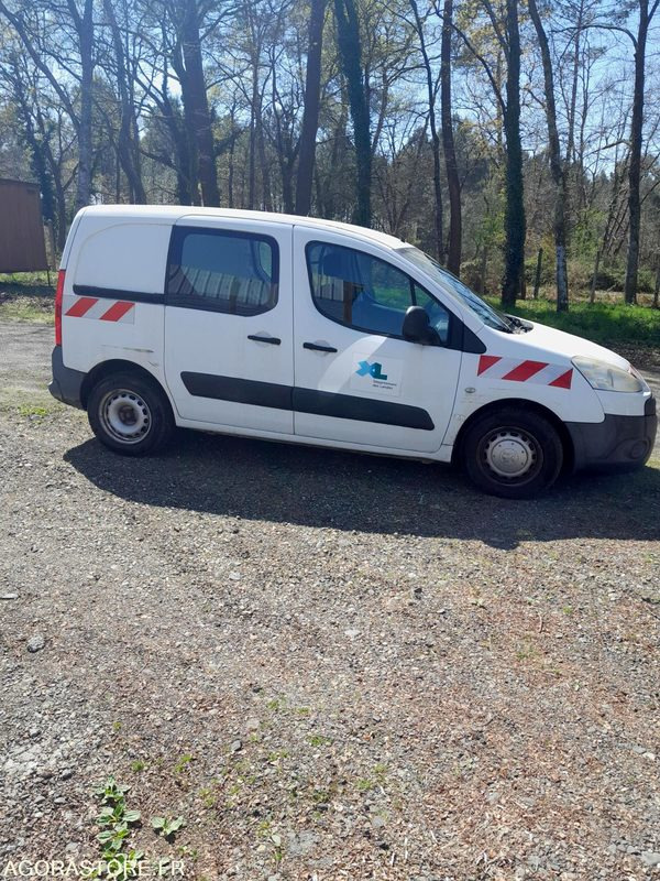 PEUGEOT Partner - 242795km - 2010 - Mali kombi: slika 2 PEUGEOT Partner - 242795km - 2010 - Mali kombi: slika 2
