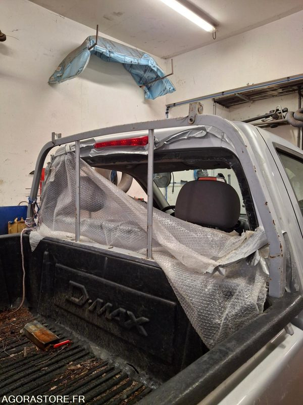 PICK UP D MAX ISUZU - Pikap: slika 5 PICK UP D MAX ISUZU - Pikap: slika 5