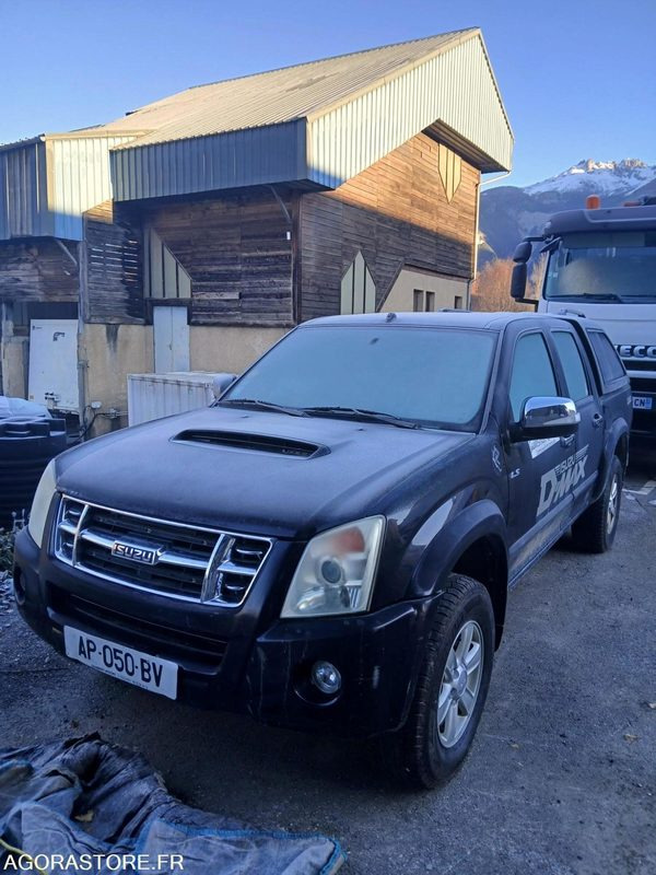PICK-UP ISUZU D-MAX noir - Pikap: slika 1 PICK-UP ISUZU D-MAX noir - Pikap: slika 1