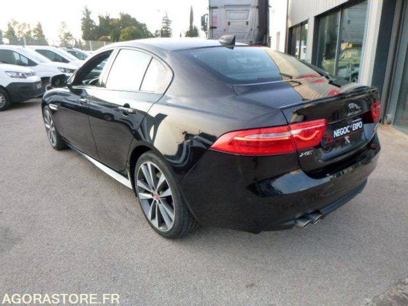 PRIX TTC 0% TVA - JAGUAR XE 2.0 180CV R SPORT AWD - 2016 - 160 000km - Automobil: slika 3 PRIX TTC 0% TVA - JAGUAR XE 2.0 180CV R SPORT AWD - 2016 - 160 000km - Automobil: slika 3