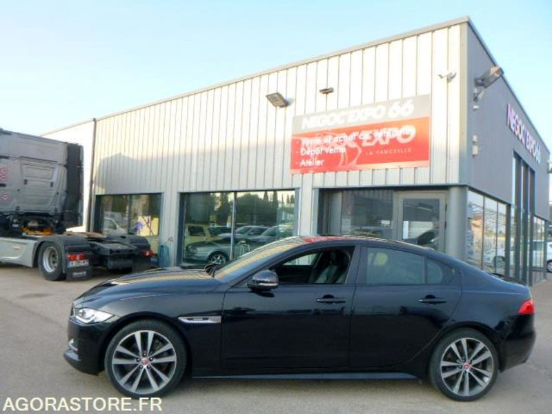 PRIX TTC 0% TVA - JAGUAR XE 2.0 180CV R SPORT AWD - 2016 - 160 000km - Automobil: slika 5 PRIX TTC 0% TVA - JAGUAR XE 2.0 180CV R SPORT AWD - 2016 - 160 000km - Automobil: slika 5