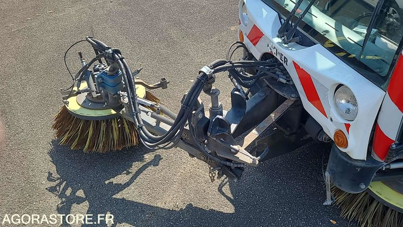 PRO 154 - CITYCAT 2020 - 47019KM - 2010 - Baštenska oprema: slika 5 PRO 154 - CITYCAT 2020 - 47019KM - 2010 - Baštenska oprema: slika 5