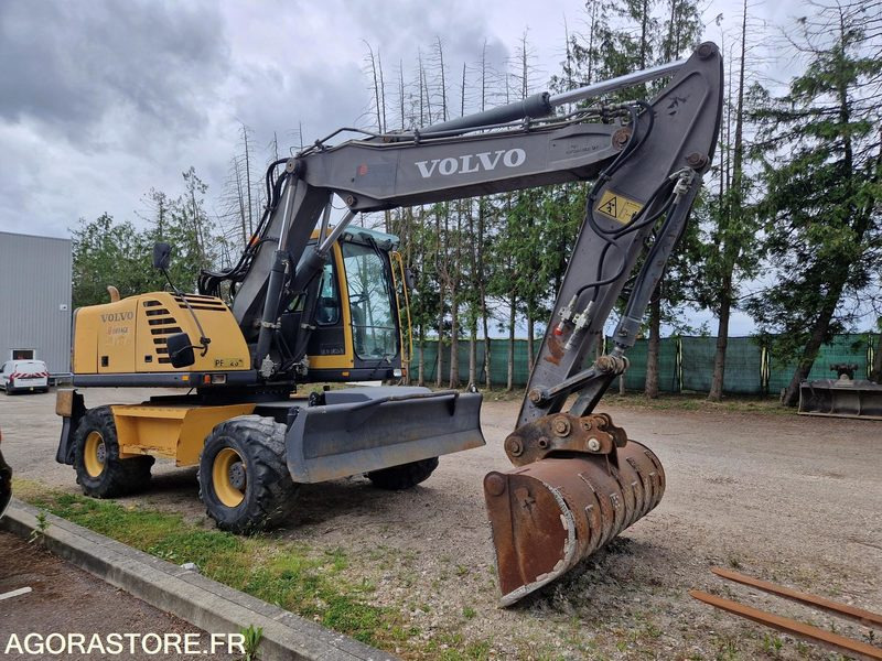 Pelle sur pneus Volvo EW160B (MOTEUR NEUF)- 2004 / 12727 HEURES - Bager: slika 2 Pelle sur pneus Volvo EW160B (MOTEUR NEUF)- 2004 / 12727 HEURES - Bager: slika 2