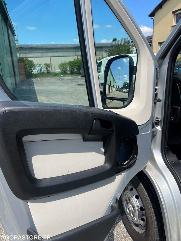 Dostavno vozilo hladnjača Peugeot Boxer L1H2 330 L1H1 2L Bluehdi - 2017 - 139 950km: slika 8