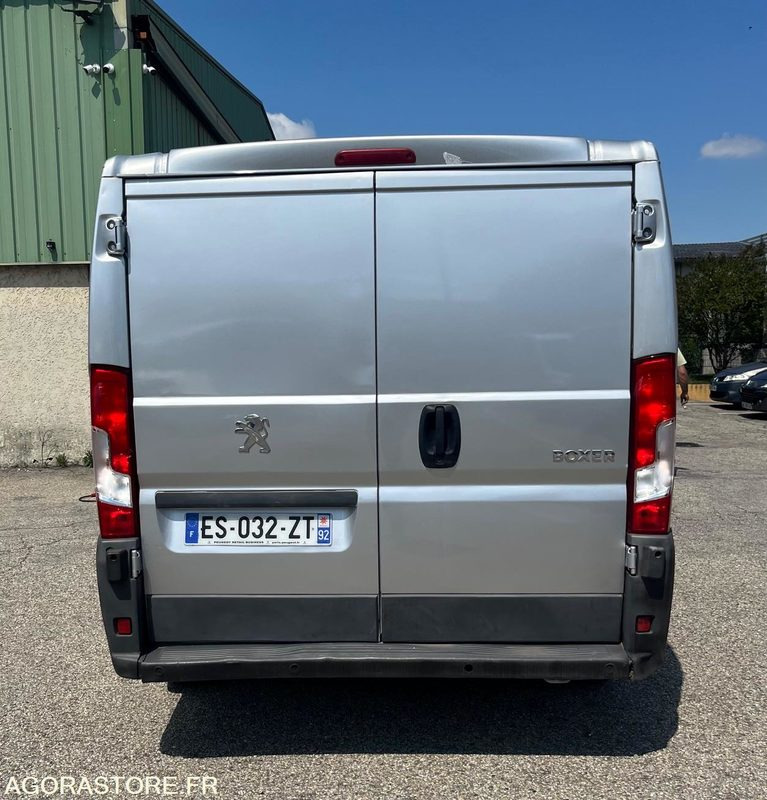 Peugeot Boxer L1H2 330 L1H1 2L Bluehdi - 2017 - 139 950km - Dostavno vozilo hladnjača: slika 3 Peugeot Boxer L1H2 330 L1H1 2L Bluehdi - 2017 - 139 950km - Dostavno vozilo hladnjača: slika 3