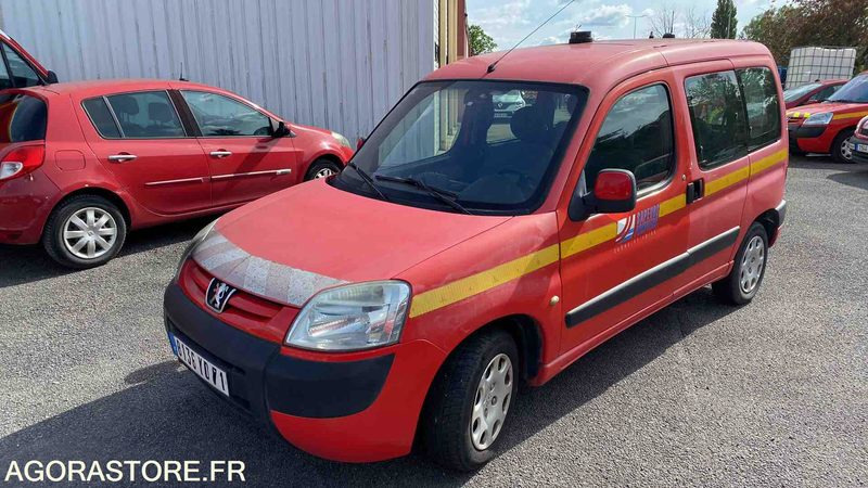 Peugeot - Partner - 2006 - 174763KMS - 8136YD71 - Mali kombi: slika 1 Peugeot - Partner - 2006 - 174763KMS - 8136YD71 - Mali kombi: slika 1