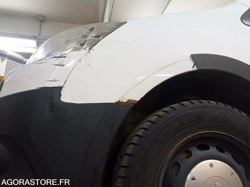 Peugeot Partner (pour pièces) - Mali kombi: slika 2 Peugeot Partner (pour pièces) - Mali kombi: slika 2