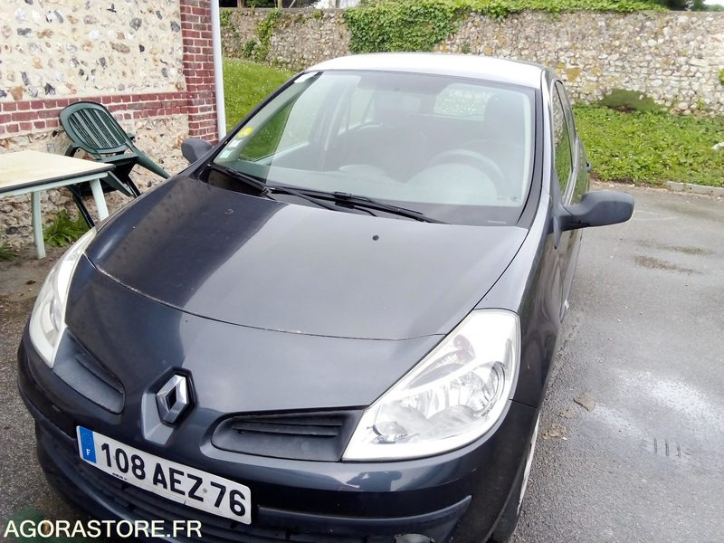 RENAULT CLIO 2008 - 91679 KMS - Automobil: slika 1 RENAULT CLIO 2008 - 91679 KMS - Automobil: slika 1