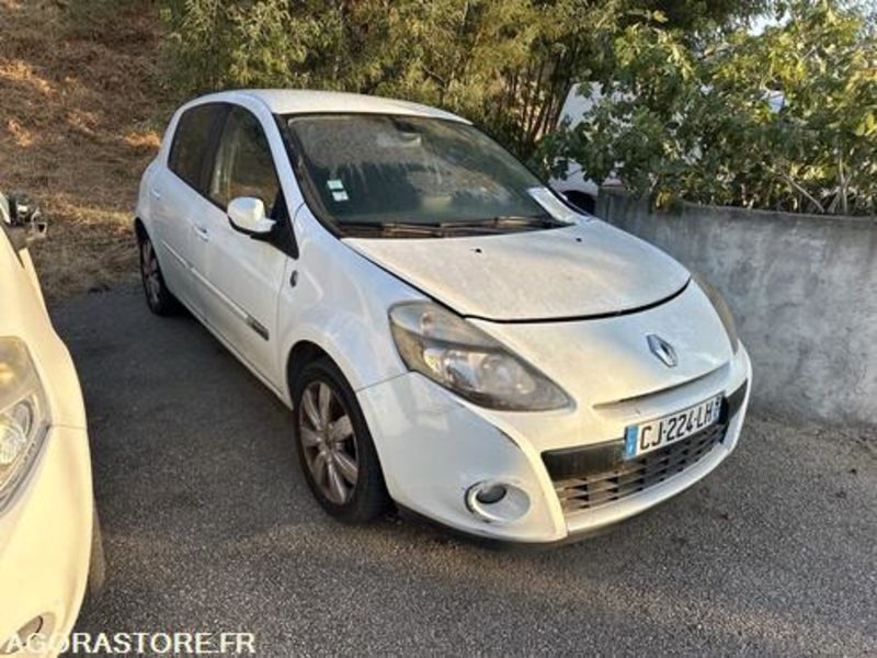 RENAULT CLIO - 2012 - 136676KM - CJ224LH - Automobil: slika 2 RENAULT CLIO - 2012 - 136676KM - CJ224LH - Automobil: slika 2