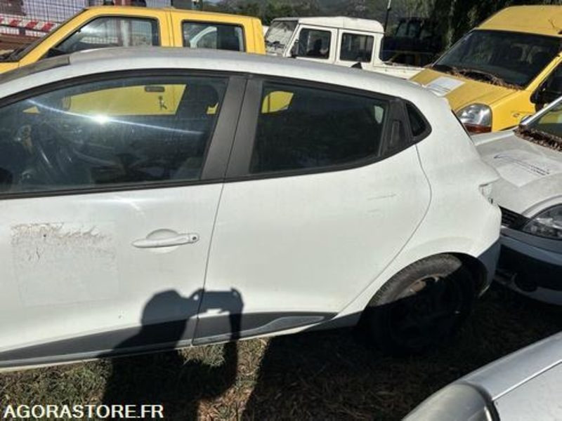 RENAULT CLIO - 2014 - 169502KM - DL008WA - Automobil: slika 4 RENAULT CLIO - 2014 - 169502KM - DL008WA - Automobil: slika 4