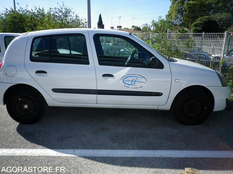 RENAULT CLIO CAMPUS ESSENCE 1.2 16V - Automobil: slika 3 RENAULT CLIO CAMPUS ESSENCE 1.2 16V - Automobil: slika 3