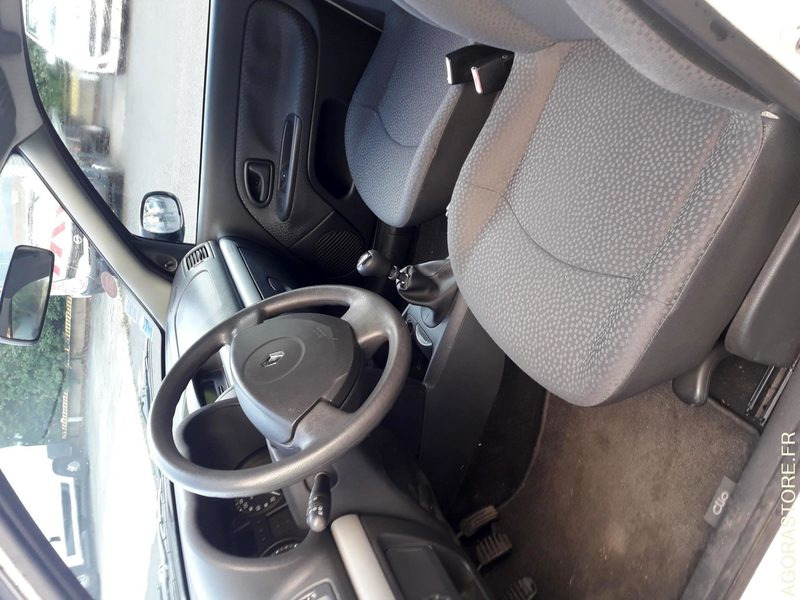 RENAULT CLIO CAMPUS88 - Automobil: slika 4 RENAULT CLIO CAMPUS88 - Automobil: slika 4