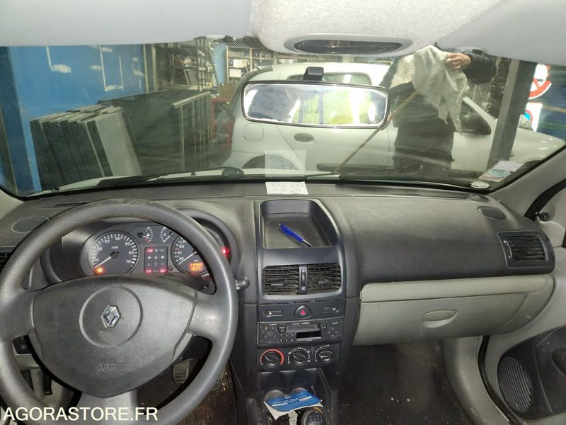 RENAULT CLIO - Automobil: slika 3 RENAULT CLIO - Automobil: slika 3