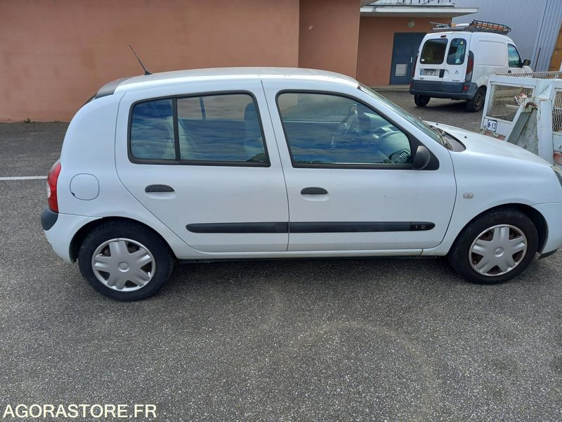 RENAULT CLIO PHASE 2-1.2 I 60CV-2005-ESSENCE-122 018 KMS-5 PORTES-ROULANTE-CT OK - Automobil: slika 3 RENAULT CLIO PHASE 2-1.2 I 60CV-2005-ESSENCE-122 018 KMS-5 PORTES-ROULANTE-CT OK - Automobil: slika 3