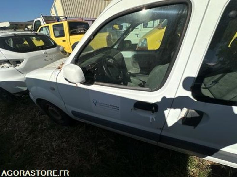 RENAULT KANGOO - 2006 - 286921KM - 3240HJ2B - Mali kombi: slika 5 RENAULT KANGOO - 2006 - 286921KM - 3240HJ2B - Mali kombi: slika 5