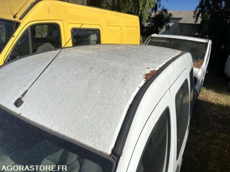 RENAULT KANGOO - 2006 - 286921KM - 3240HJ2B - Mali kombi: slika 4 RENAULT KANGOO - 2006 - 286921KM - 3240HJ2B - Mali kombi: slika 4