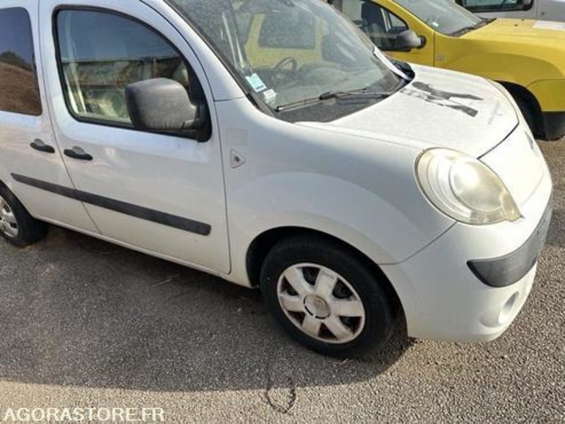 RENAULT KANGOO - 2009 - 196523KM - AF307QG - Mali kombi: slika 3 RENAULT KANGOO - 2009 - 196523KM - AF307QG - Mali kombi: slika 3
