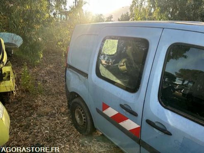 RENAULT KANGOO - 2012 - 150263KM - CD217FY - Mali kombi: slika 5 RENAULT KANGOO - 2012 - 150263KM - CD217FY - Mali kombi: slika 5
