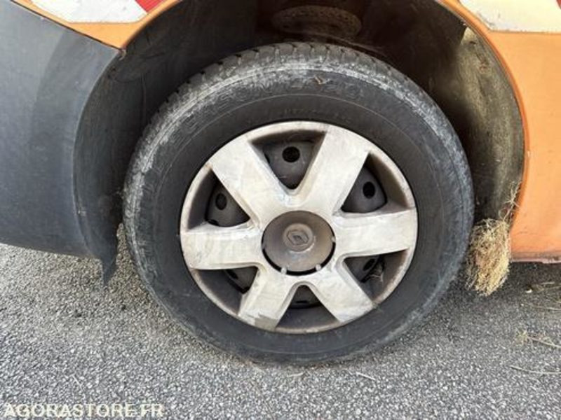 RENAULT KANGOO - 2013 - 228983KM - CZ552JA - Mali kombi: slika 4 RENAULT KANGOO - 2013 - 228983KM - CZ552JA - Mali kombi: slika 4