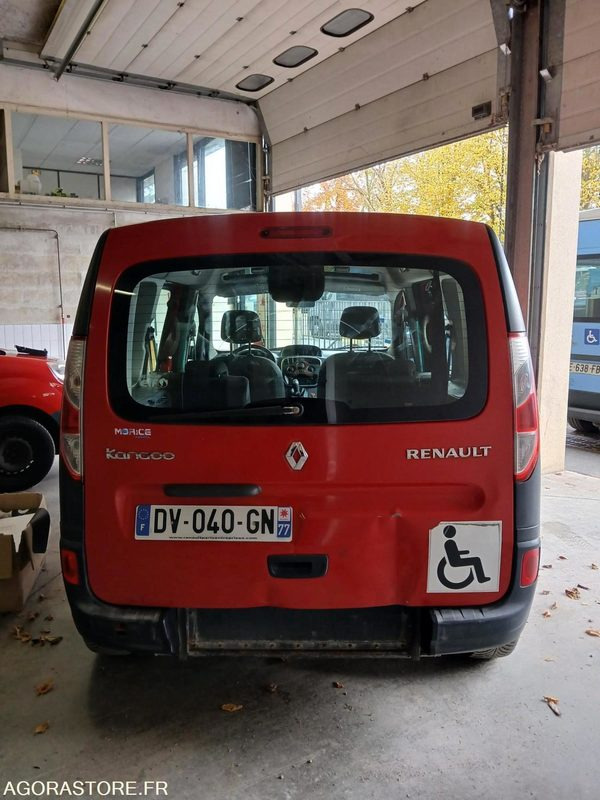 RENAULT KANGOO TPMR N°150546 - Školski autobus: slika 2 RENAULT KANGOO TPMR N°150546 - Školski autobus: slika 2