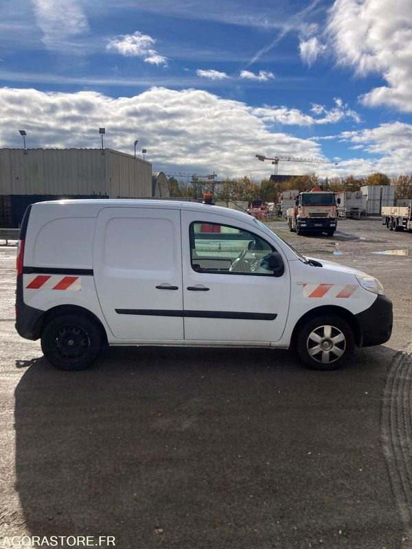 RENAULT KANGOO diesel - Année 2017 - 330 000 km - Mali kombi: slika 4 RENAULT KANGOO diesel - Année 2017 - 330 000 km - Mali kombi: slika 4