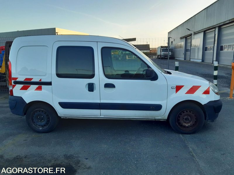 RENAULT Kangoo 1.2 Essence - Mali kombi: slika 1 RENAULT Kangoo 1.2 Essence - Mali kombi: slika 1