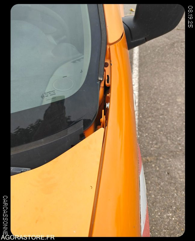 RENAULT Kangoo Diesel CV749LV - moteur tournant - butée d'embrayage HS - Mali kombi: slika 3 RENAULT Kangoo Diesel CV749LV - moteur tournant - butée d'embrayage HS - Mali kombi: slika 3