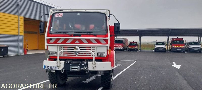 RENAULT M210 4X4 - Vatrogasni kamion: slika 2 RENAULT M210 4X4 - Vatrogasni kamion: slika 2