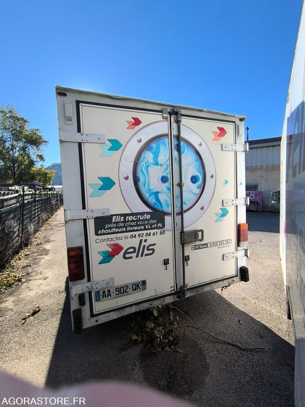 RENAULT MASTER II - 2009 - 300542 Kms - Furgon: slika 4 RENAULT MASTER II - 2009 - 300542 Kms - Furgon: slika 4