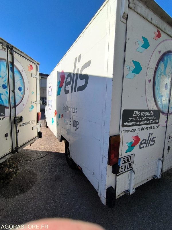 RENAULT MASTER II - 2009 - 407868 Kms - Furgon: slika 5 RENAULT MASTER II - 2009 - 407868 Kms - Furgon: slika 5