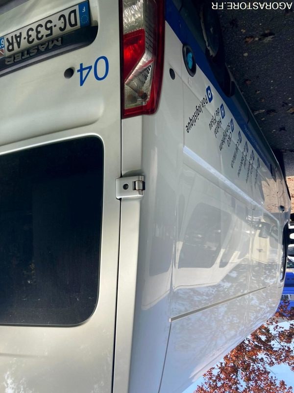 RENAULT MASTER VASP type ambulance - Vozilo hitne pomoći: slika 4 RENAULT MASTER VASP type ambulance - Vozilo hitne pomoći: slika 4