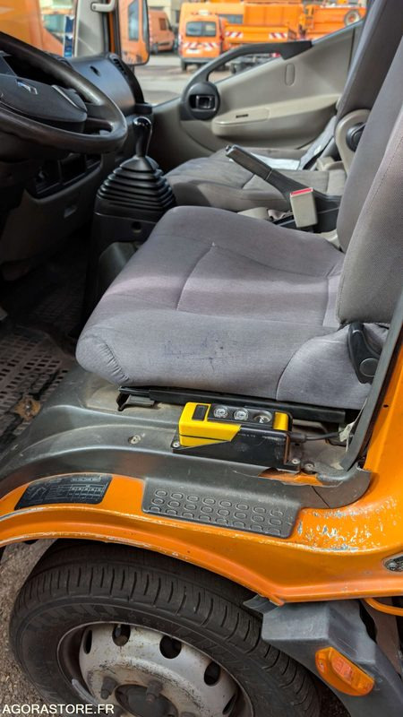 RENAULT MAXITY 110DXI - FM-356-KQ - 2009 - Dostavno vozilo istovarivač: slika 2 RENAULT MAXITY 110DXI - FM-356-KQ - 2009 - Dostavno vozilo istovarivač: slika 2