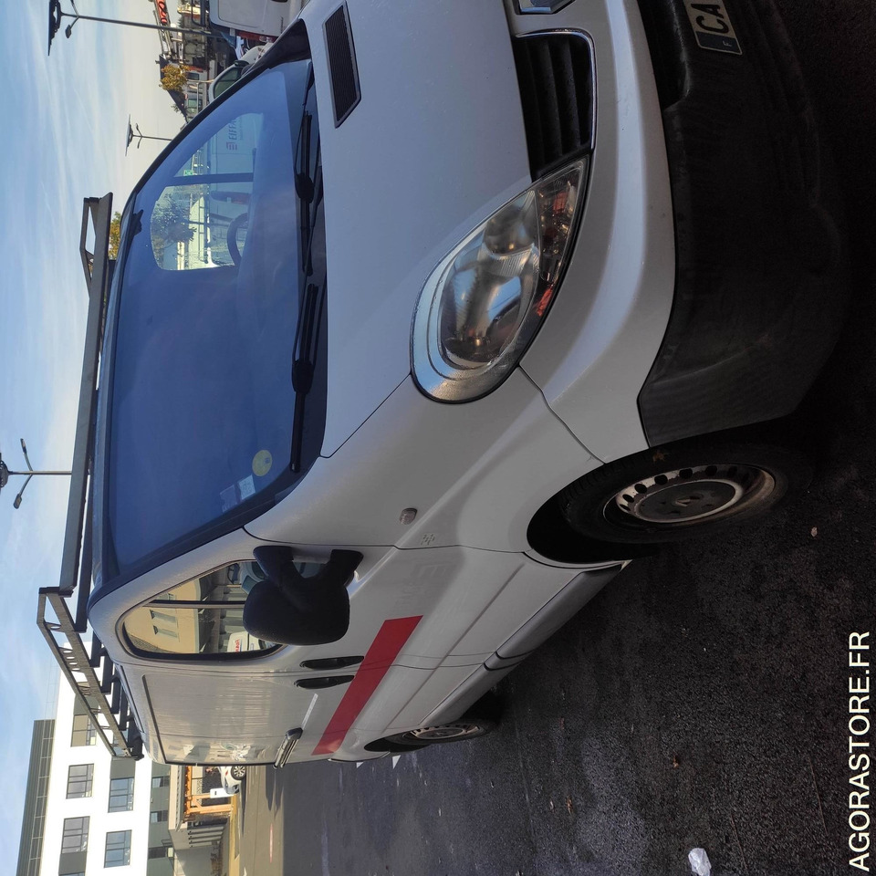 RENAULT - TRAFIC - 2012 / 213372 KMS (CA-930-LH) - Furgon: slika 3 RENAULT - TRAFIC - 2012 / 213372 KMS (CA-930-LH) - Furgon: slika 3