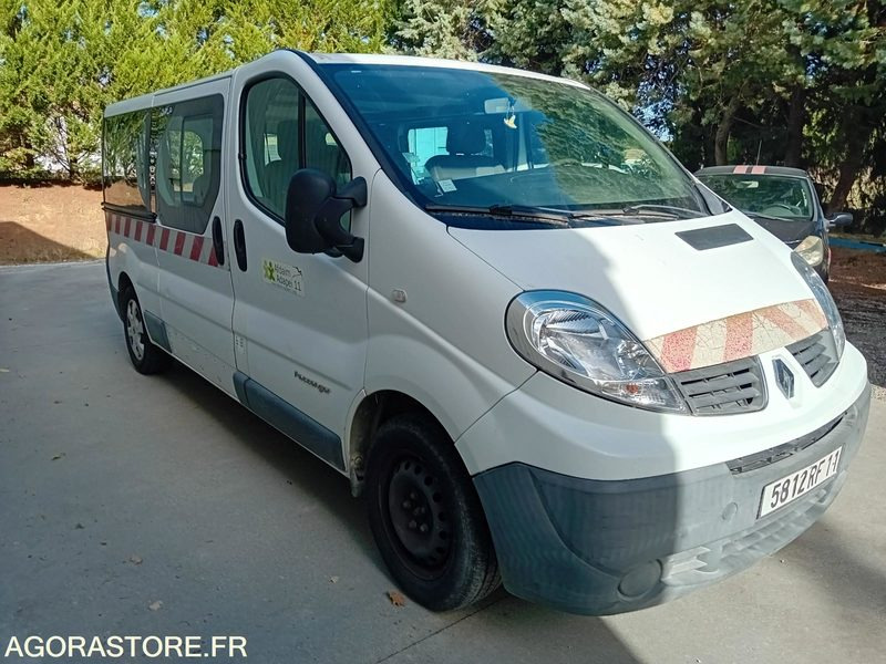 RENAULT TRAFIC DCI 115 L2H2 VP 9 places - Minibus, Putnički kombi: slika 2 RENAULT TRAFIC DCI 115 L2H2 VP 9 places - Minibus, Putnički kombi: slika 2