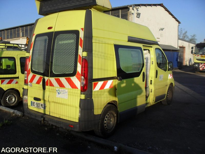 RENAULT TRAFIC - Furgon: slika 3 RENAULT TRAFIC - Furgon: slika 3