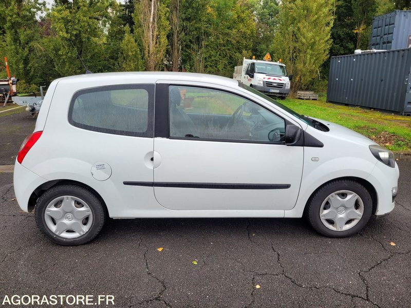 RENAULT TWINGO - DB-290-VQ - VIN VF1CNJ10550142907 - Automobil: slika 4 RENAULT TWINGO - DB-290-VQ - VIN VF1CNJ10550142907 - Automobil: slika 4