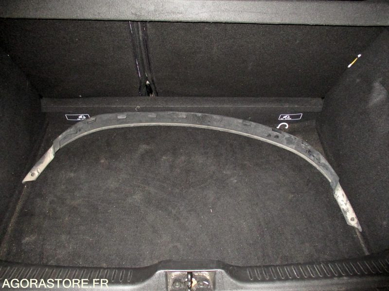 Renault Clio 4 - 2018 - 105194 kms - Automobil: slika 5 Renault Clio 4 - 2018 - 105194 kms - Automobil: slika 5