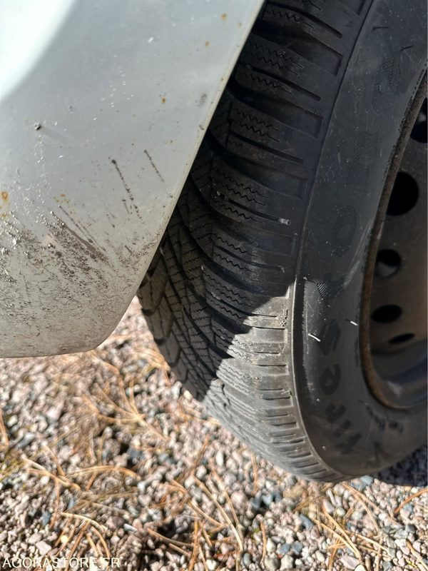 Renault Clio DCI 90 - 2012 - 181569 KM (P0402825 / DJ460JV) - Automobil: slika 4 Renault Clio DCI 90 - 2012 - 181569 KM (P0402825 / DJ460JV) - Automobil: slika 4