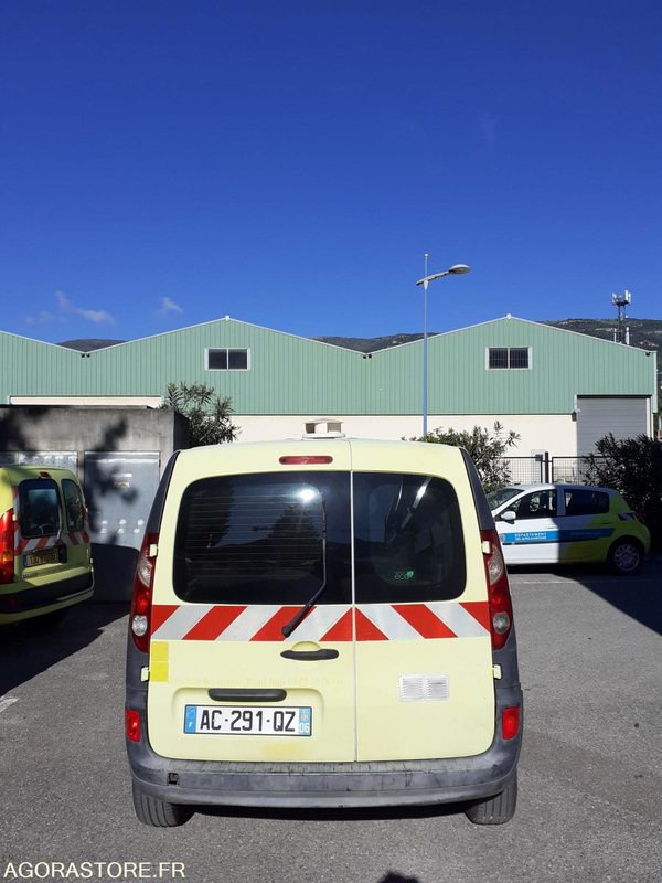 Renault Kangoo - 2009 - 215399KM - Mali kombi: slika 3 Renault Kangoo - 2009 - 215399KM - Mali kombi: slika 3