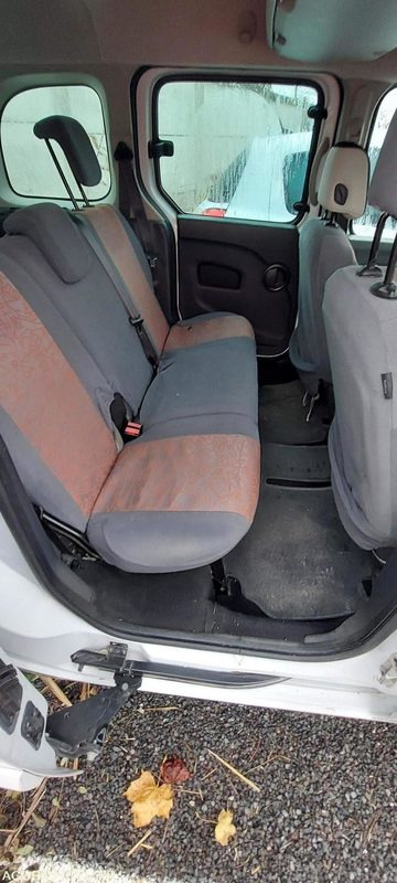 Renault Kangoo - 2013 - 284004kms - Automobil: slika 4 Renault Kangoo - 2013 - 284004kms - Automobil: slika 4