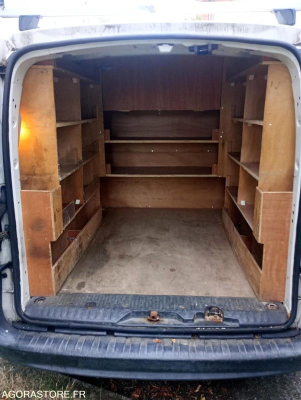 Renault Kangoo 6CV 136506 kms 2009 - Mali kombi: slika 3 Renault Kangoo 6CV 136506 kms 2009 - Mali kombi: slika 3