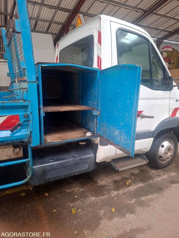 Renault Mascott benne roues jumelées 183615kms 2000 - Dostavno vozilo istovarivač: slika 5 Renault Mascott benne roues jumelées 183615kms 2000 - Dostavno vozilo istovarivač: slika 5