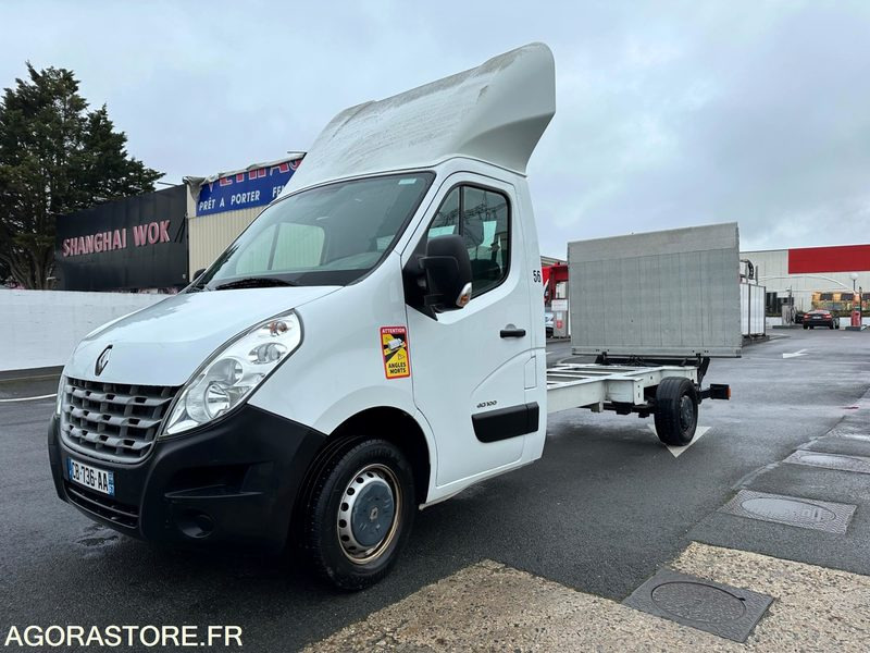 Renault Master III 2.3 DCI Plateau avec Hayon - Kamion sa golom šasijom i zatvorenom kabinom: slika 2 Renault Master III 2.3 DCI Plateau avec Hayon - Kamion sa golom šasijom i zatvorenom kabinom: slika 2