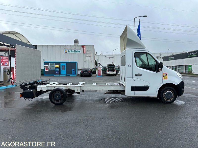 Renault Master III 2.3 DCI Plateau avec Hayon - Kamion sa golom šasijom i zatvorenom kabinom: slika 5 Renault Master III 2.3 DCI Plateau avec Hayon - Kamion sa golom šasijom i zatvorenom kabinom: slika 5