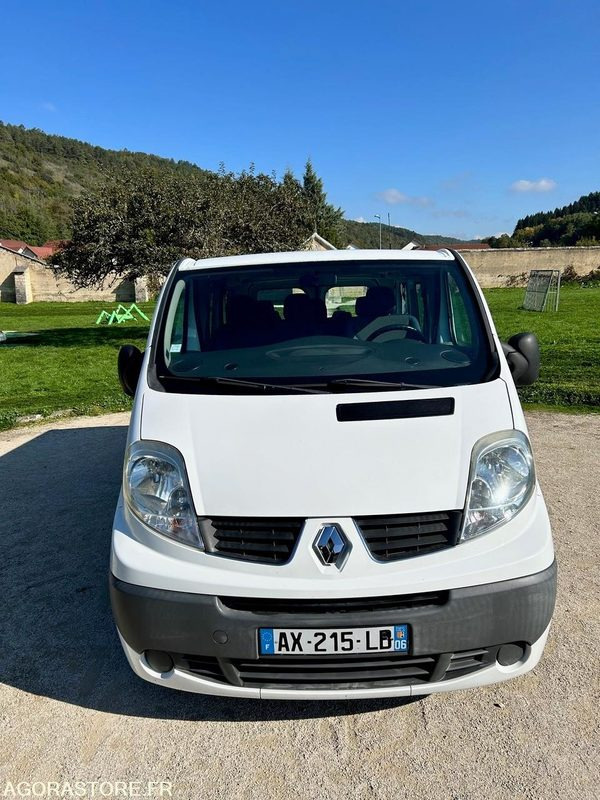 Renault Trafic 2 - 2010 - 141000 kms - Minibus, Putnički kombi: slika 2 Renault Trafic 2 - 2010 - 141000 kms - Minibus, Putnički kombi: slika 2