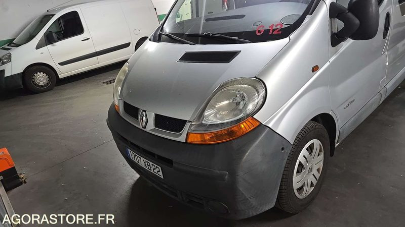 Renault Trafic - 2004 - 257907kms - 1707-XB-22 - Minibus, Putnički kombi: slika 1 Renault Trafic - 2004 - 257907kms - 1707-XB-22 - Minibus, Putnički kombi: slika 1