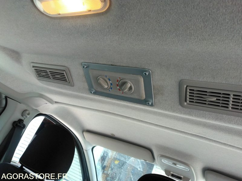 Renault Trafic 2017 114300 kms - Minibus, Putnički kombi: slika 5 Renault Trafic 2017 114300 kms - Minibus, Putnički kombi: slika 5