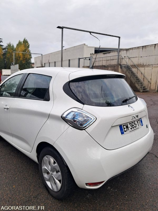 Renault ZOE EM-365-YT - Automobil: slika 3 Renault ZOE EM-365-YT - Automobil: slika 3