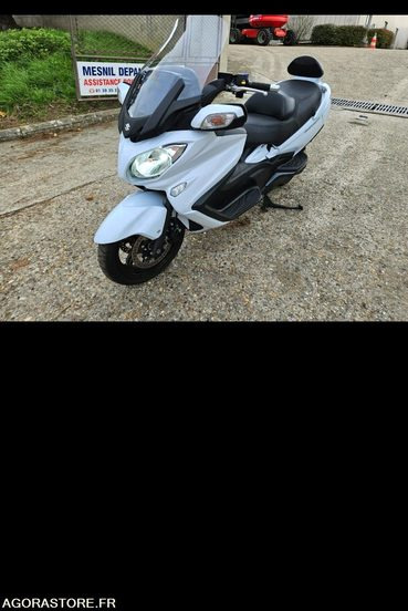 SUZUKI BURGMAN 650 CM3 EXECUTIVE - 2017 - 22 500km - Motocikl: slika 2 SUZUKI BURGMAN 650 CM3 EXECUTIVE - 2017 - 22 500km - Motocikl: slika 2