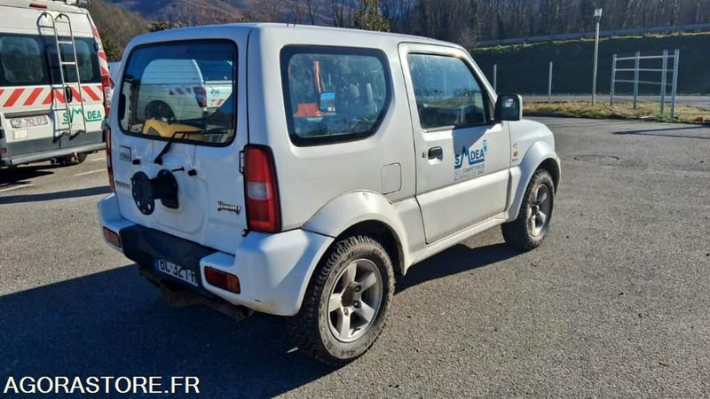 SUZUKI Jimny 4x4 GO - 2010 - 337758km - SUVSUV: slika 3 SUZUKI Jimny 4x4 GO - 2010 - 337758km - SUVSUV: slika 3